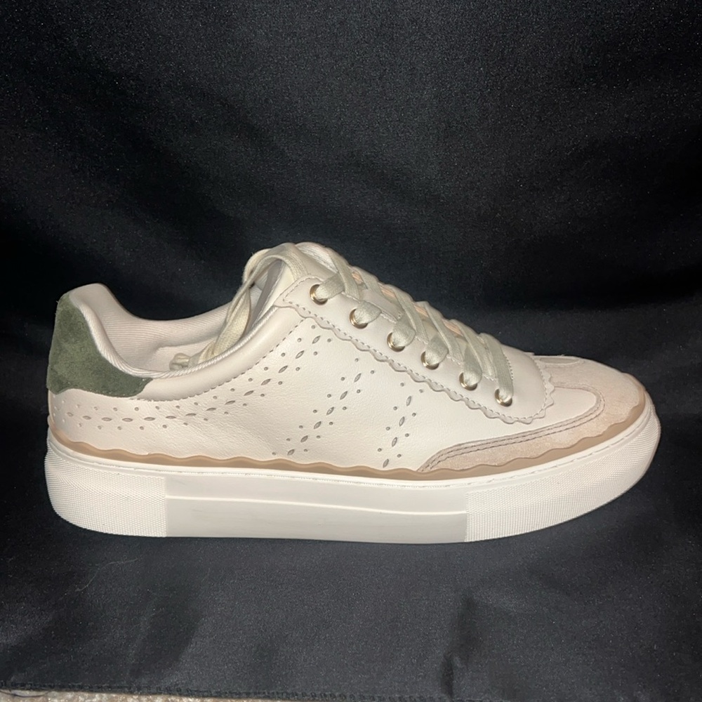 Brand New Leather Vince Camuto Unisex Sneaker 8.5M/10W